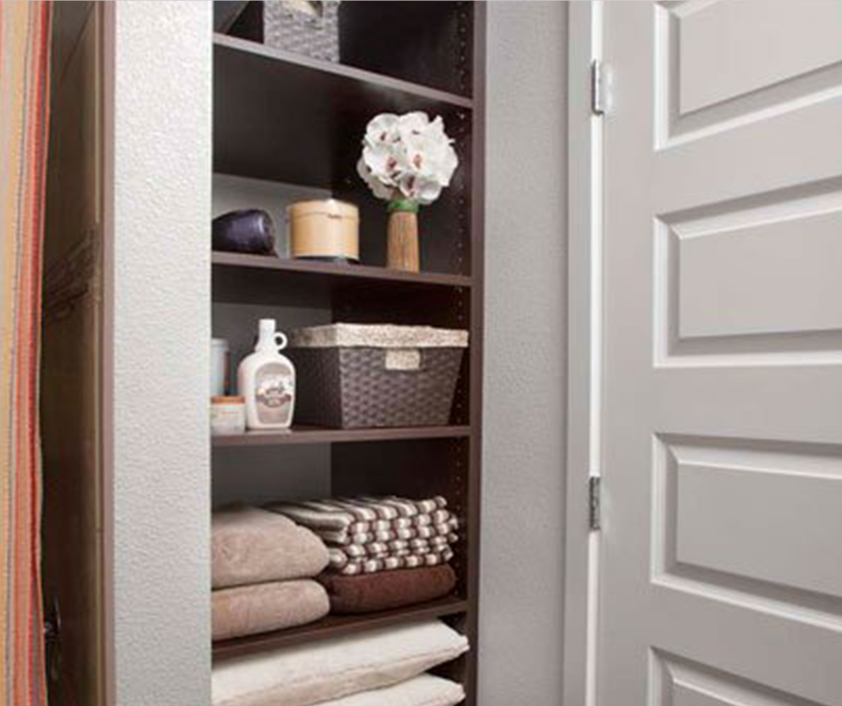 Laundry room storage system